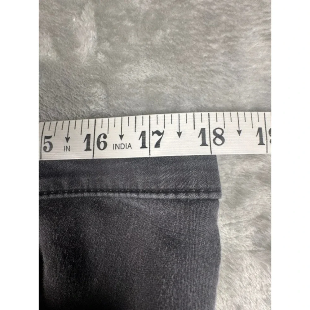 Rock & Republic Shorts Womens 16 M Berlin Gray Denim Bermuda Stretch Knee Length
